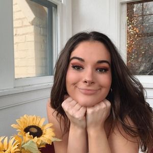 Meet your Posher, Holly